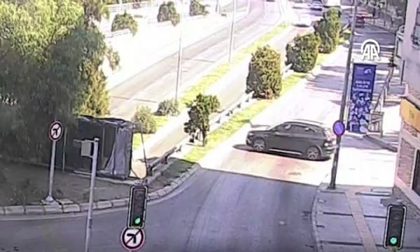 İzmir'de 3 kadının yaşamını yitirdiği kaza kamerada!